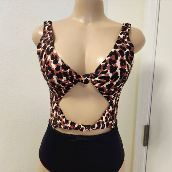 BRAND NEW MOONSTRUCK ONE PIECE WOMEN'S SWIMSUITS - Picture 8 of 15